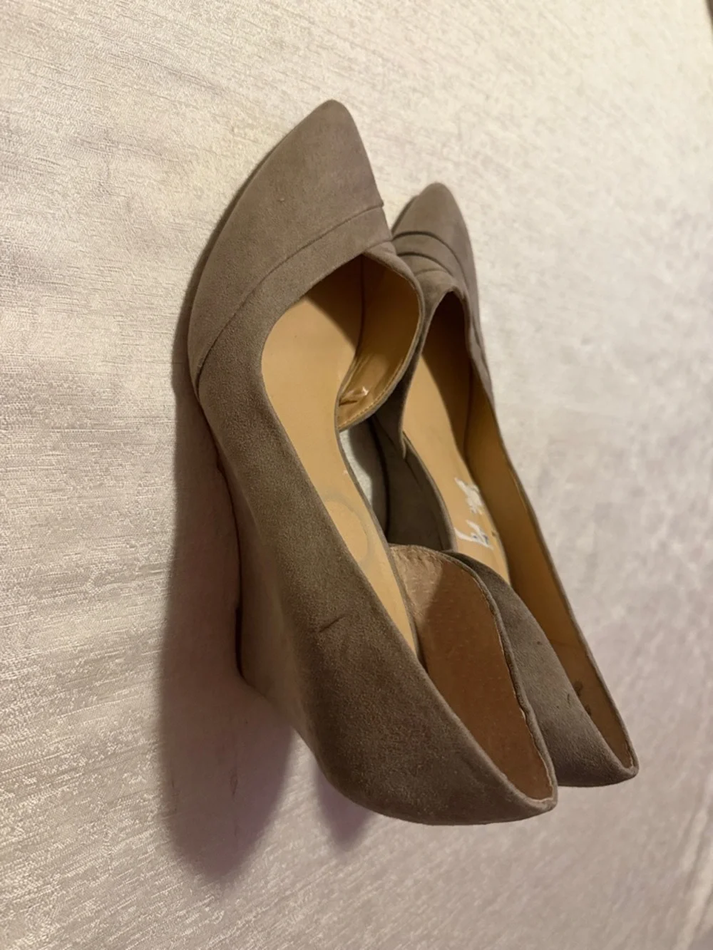 SARTO By Franco Sarto Taupe Suede Pointed D'Orsay Flats